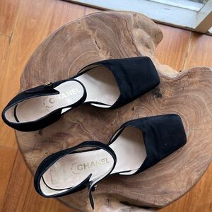Vintage Chanel heels- suede